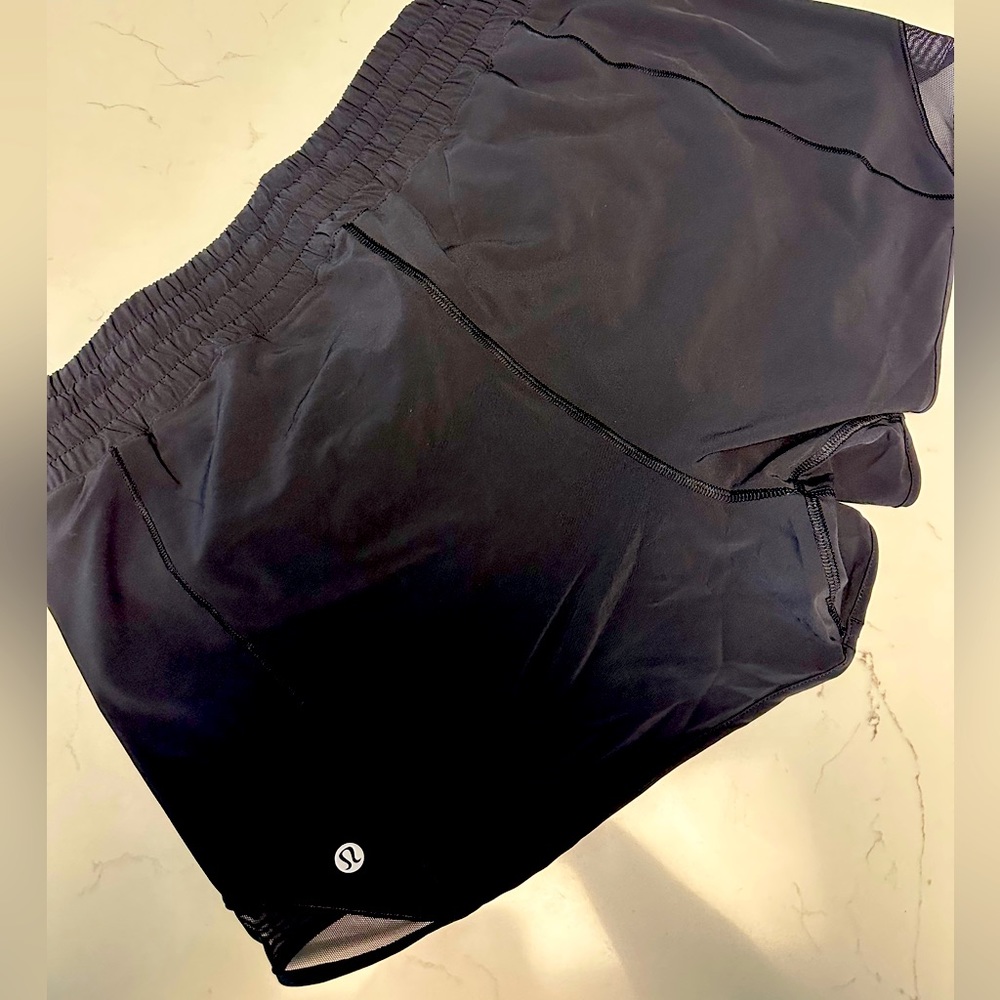 Lululemon NWOT Hotty Hot Shorts